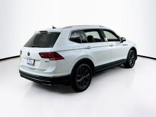 Opal White Pearl 2023 Volkswagen Tiguan 2.0T SE 4MOTION