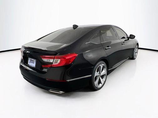 2018 Honda Accord Touring 2.0T