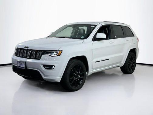 2022 Jeep Grand Cherokee Laredo