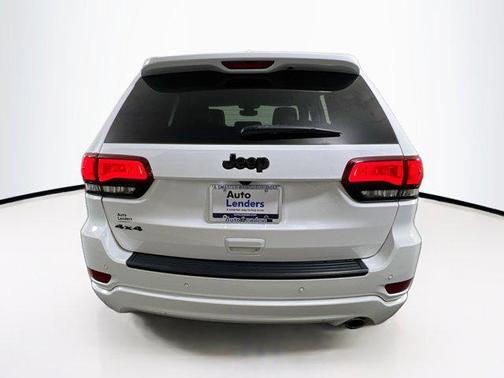 2022 Jeep Grand Cherokee Laredo