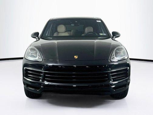 Black 2023 Porsche Cayenne Cayenne