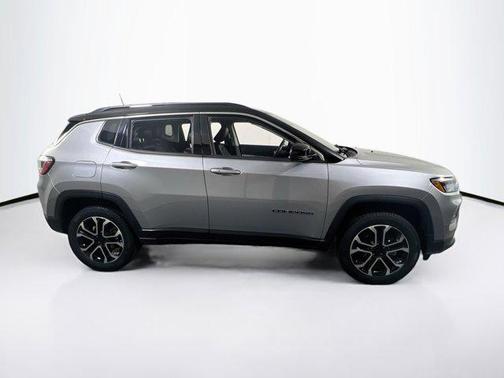 Billet Silver Metallic Clearcoat 2022 Jeep Compass Limited