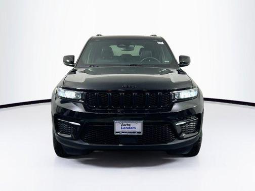 2022 Jeep Grand Cherokee Altitude