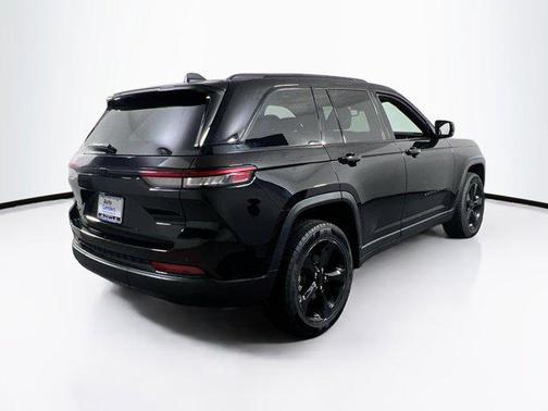 2022 Jeep Grand Cherokee Altitude