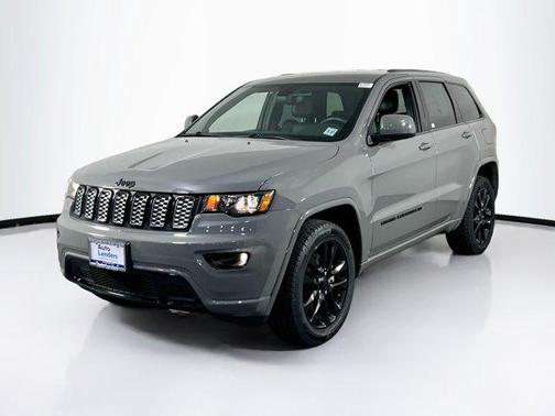 2022 Jeep Grand Cherokee Laredo