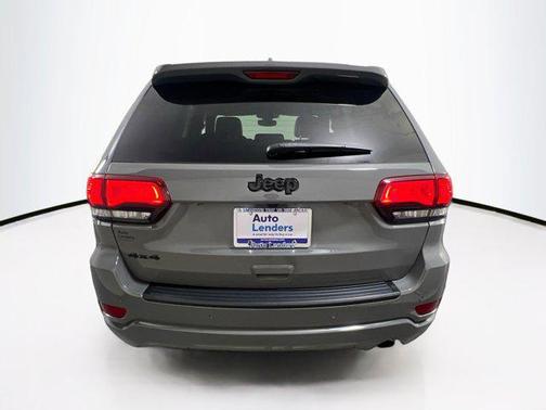 2022 Jeep Grand Cherokee Laredo