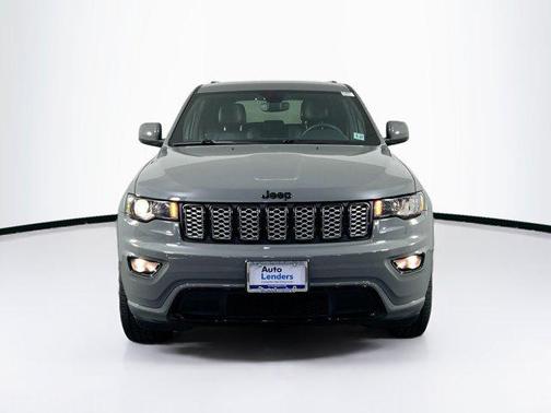 2022 Jeep Grand Cherokee Laredo