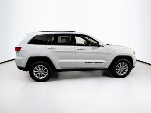 2022 Jeep Grand Cherokee Laredo