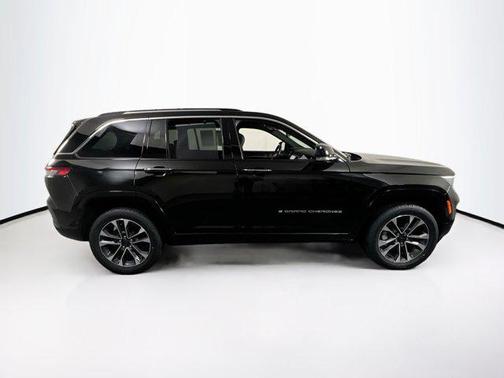 2022 Jeep Grand Cherokee Overland