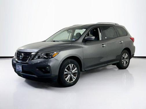 2019 Nissan Pathfinder SV