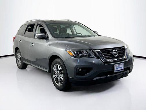 2019 Nissan Pathfinder SV