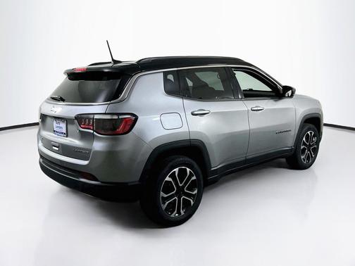 Billet Silver Metallic Clearcoat 2023 Jeep Compass Limited