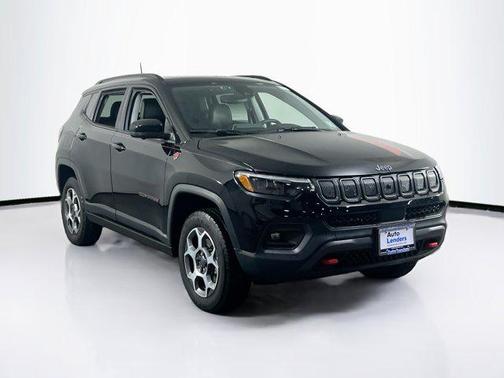 Diamond Black Crystal Pearlcoat 2022 Jeep Compass Trailhawk