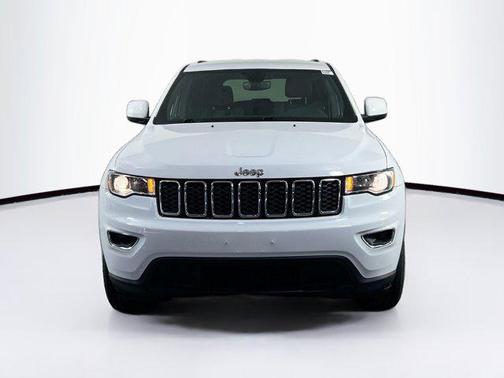 2022 Jeep Grand Cherokee Laredo