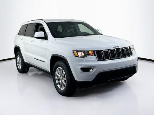 2022 Jeep Grand Cherokee Laredo