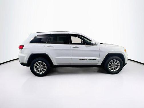 2022 Jeep Grand Cherokee Laredo