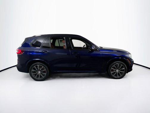 2023 BMW X5 M50i