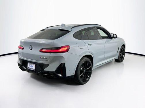 2022 BMW X4 M40i