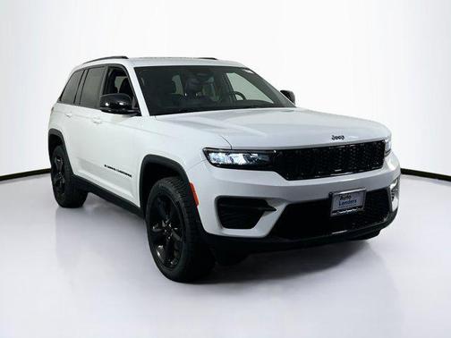 2022 Jeep Grand Cherokee Altitude