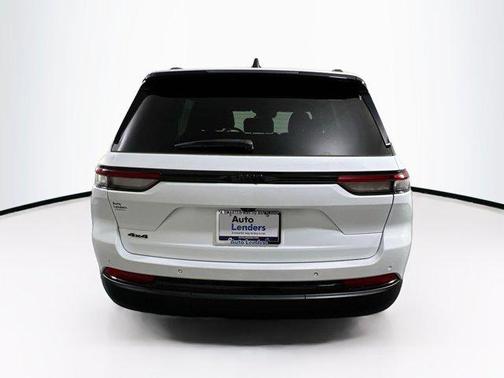 2022 Jeep Grand Cherokee Altitude