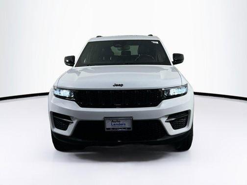 2022 Jeep Grand Cherokee Altitude