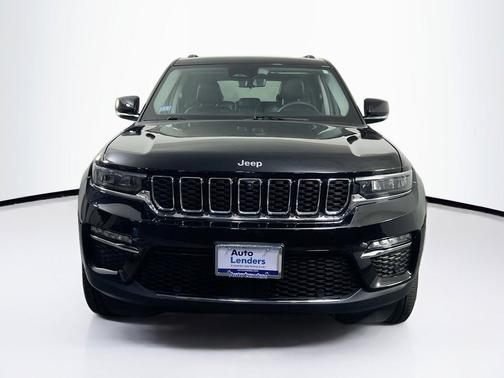 Diamond Black Crystal Pearlcoat 2023 Jeep Grand Cherokee Limited