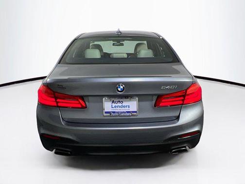 2018 BMW 540 540i