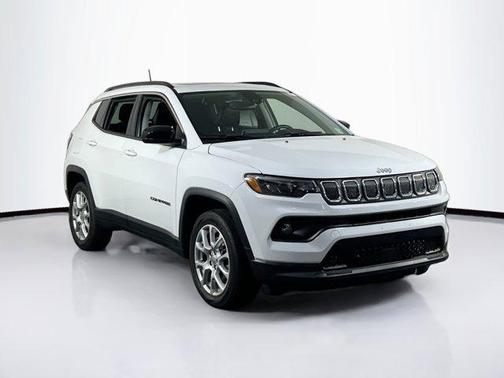 2022 Jeep Compass Latitude Lux