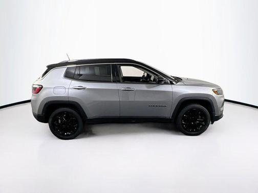 Billet Silver Metallic Clearcoat 2022 Jeep Compass Limited