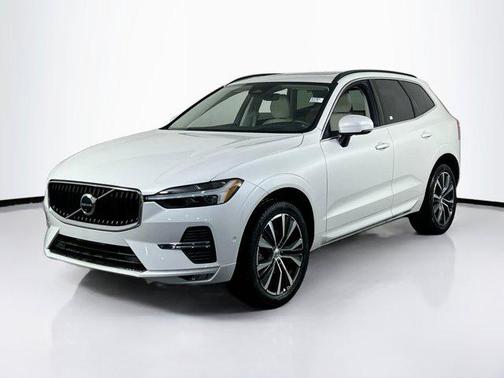 2022 Volvo XC60 B5 Momentum