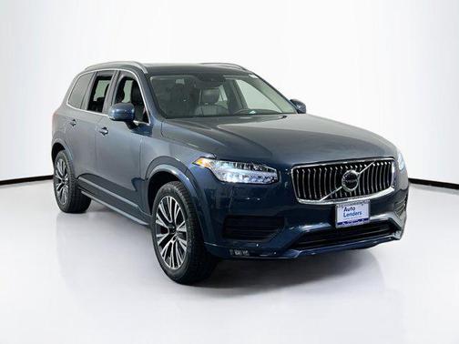 2022 Volvo XC90 T5 Momentum