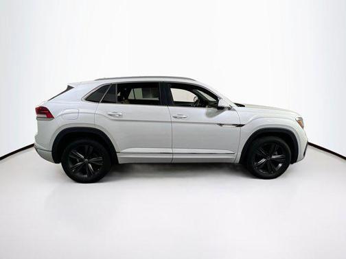 2022 Volkswagen Atlas Cross Sport 3.6L V6 SEL R-Line