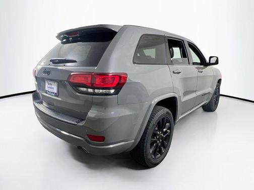 2022 Jeep Grand Cherokee Laredo