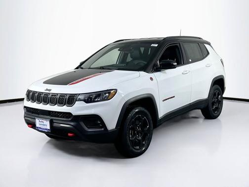 Bright White Clearcoat 2023 Jeep Compass Trailhawk