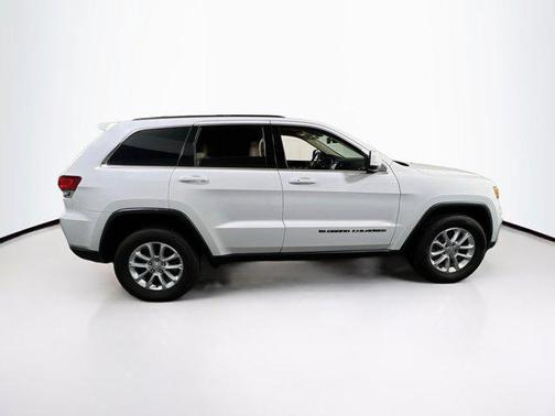 2022 Jeep Grand Cherokee Laredo