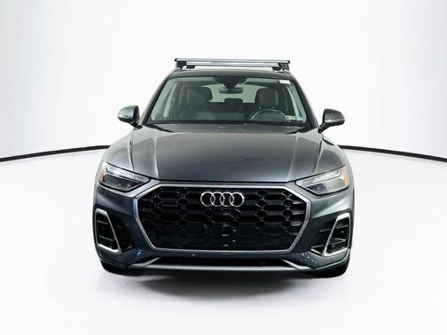 Daytona Gray Pearl Effect 2022 Audi Q5 45 S line Premium Plus