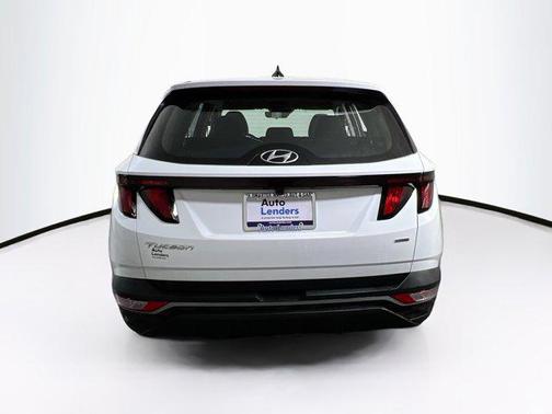 2022 Hyundai TUCSON SE