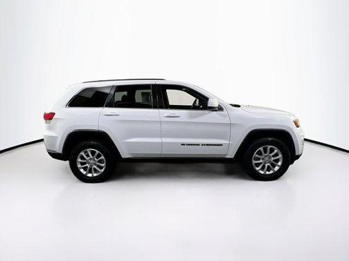 2022 Jeep Grand Cherokee Laredo