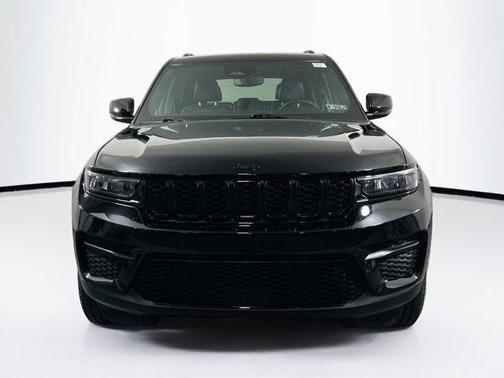 2022 Jeep Grand Cherokee Altitude