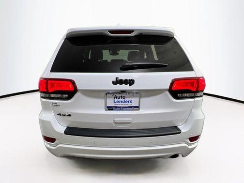 2022 Jeep Grand Cherokee Laredo