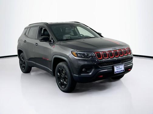 Granite Crystal Metallic Clearcoat 2023 Jeep Compass Trailhawk