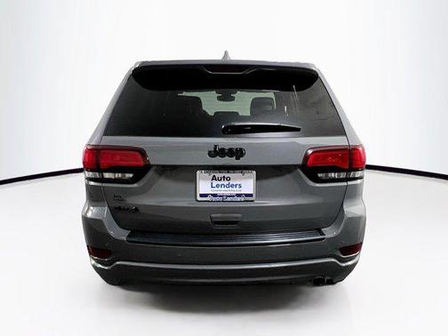2022 Jeep Grand Cherokee Laredo
