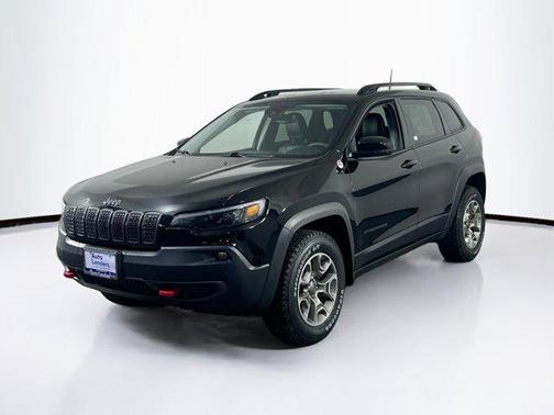 Diamond Black Crystal Pearlcoat 2022 Jeep Cherokee Trailhawk