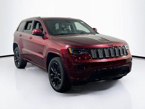 2022 Jeep Grand Cherokee Laredo
