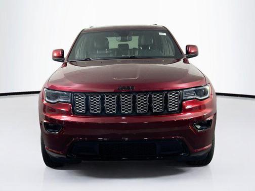 2022 Jeep Grand Cherokee Laredo