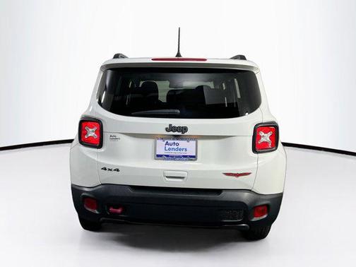 Alpine White Clearcoat 2022 Jeep Renegade Trailhawk