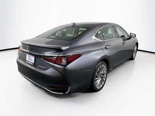 2020 Lexus ES 300h Luxury