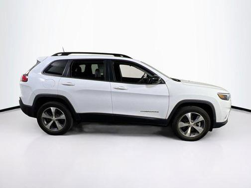 Bright White Clearcoat 2022 Jeep Cherokee Limited