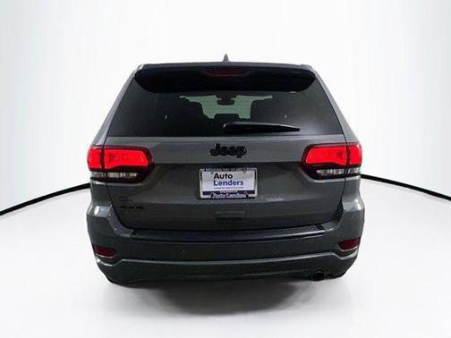 2022 Jeep Grand Cherokee Laredo