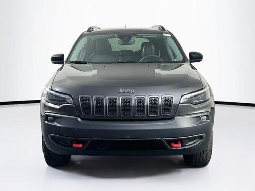 Granite Crystal Metallic Clearcoat 2022 Jeep Cherokee Trailhawk